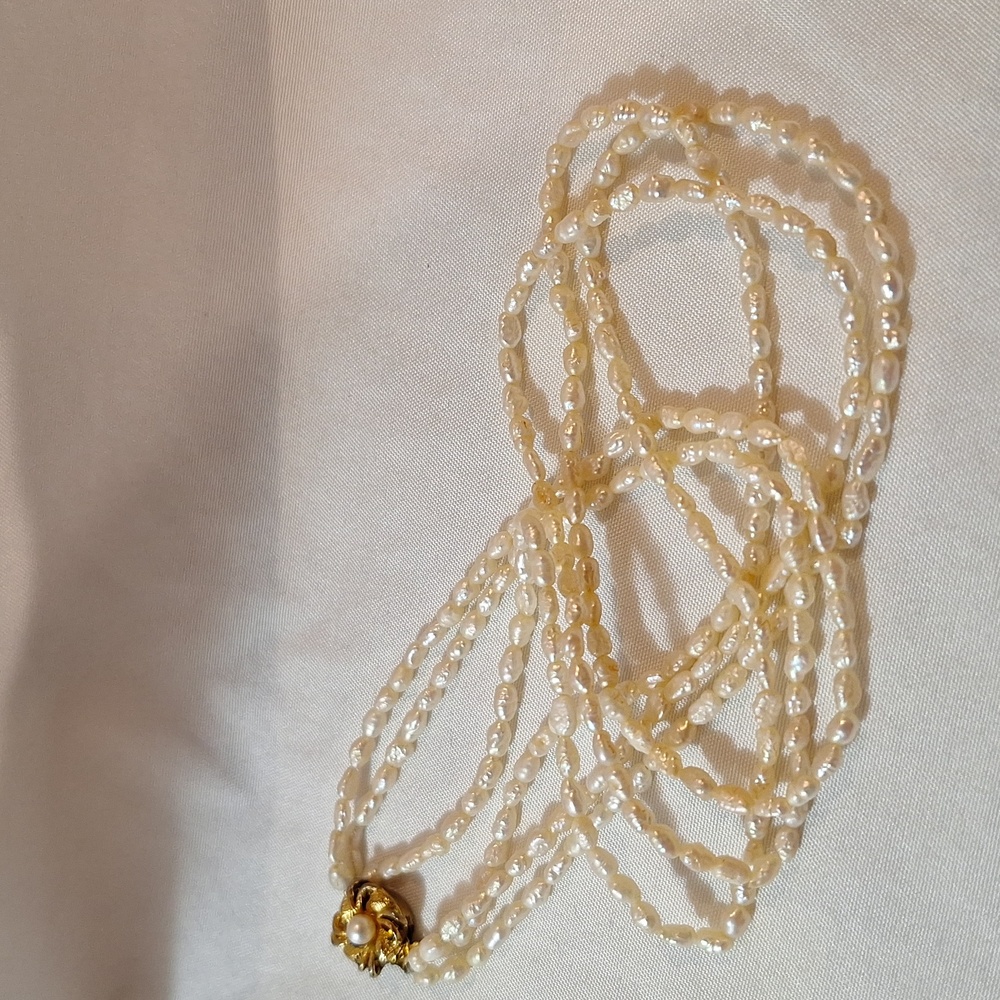 #35 3 Strand of vintage salt water pearls - Picture 2 of 5
